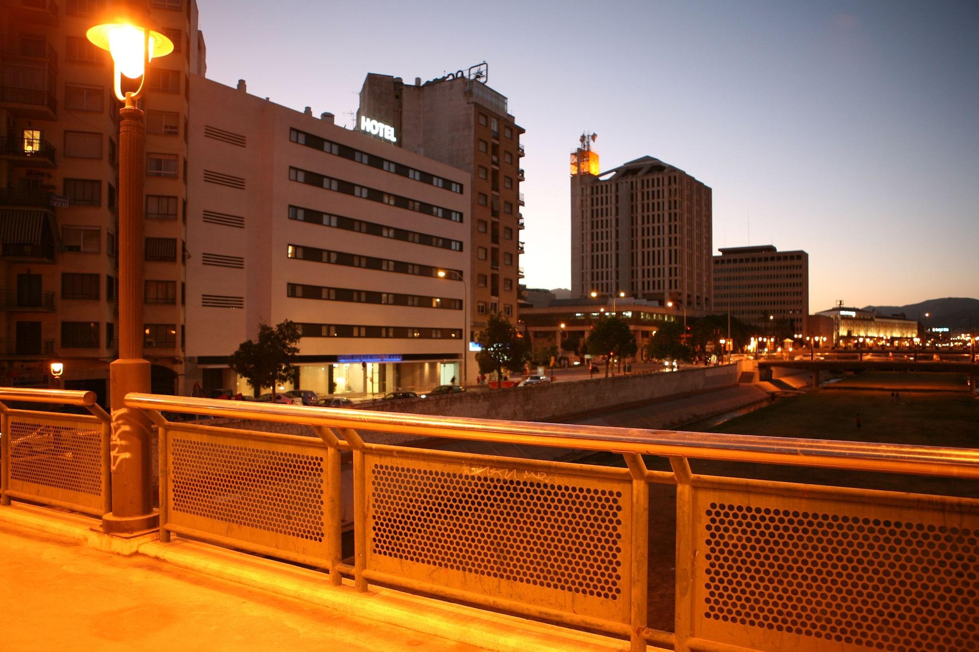 Hotel Guadalmedina Malaga Luaran gambar