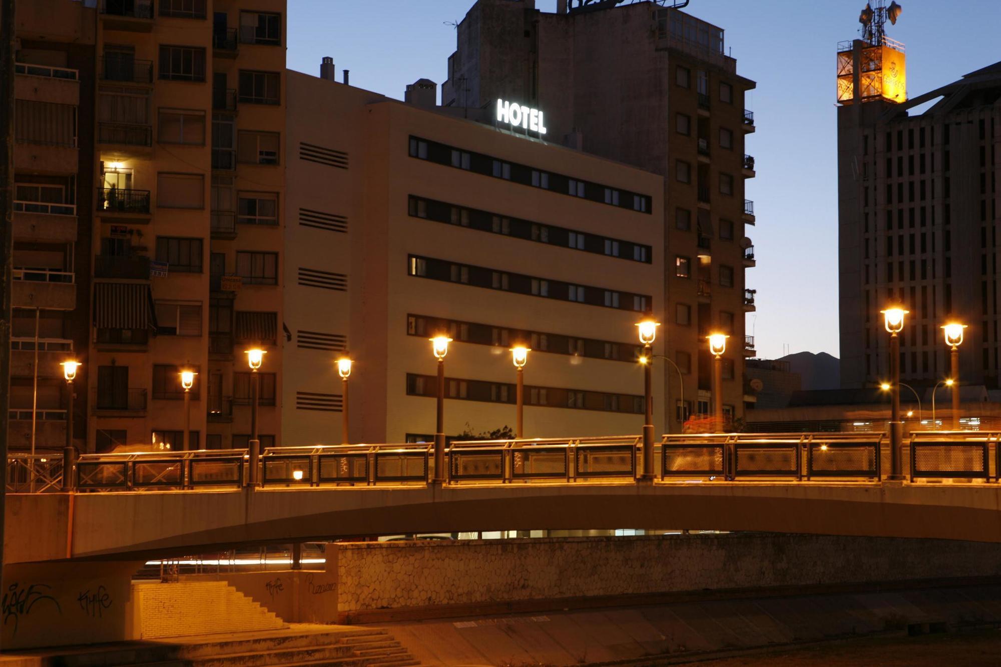 Hotel Guadalmedina Malaga Luaran gambar